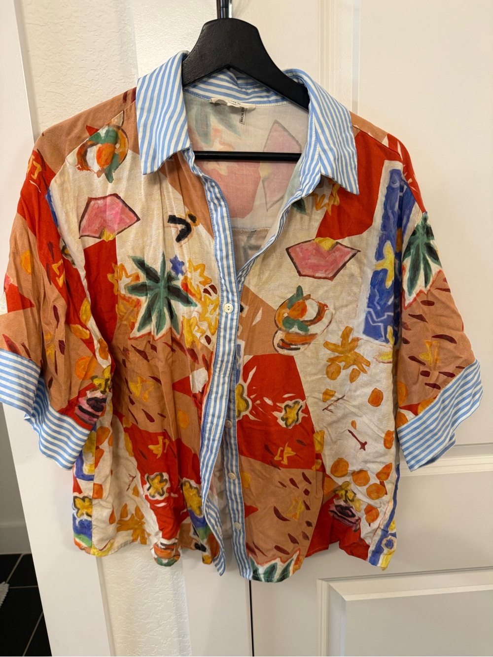 entro Multicolor Patchwork Floral Button-Down Shirt with Blue Stripe Trim